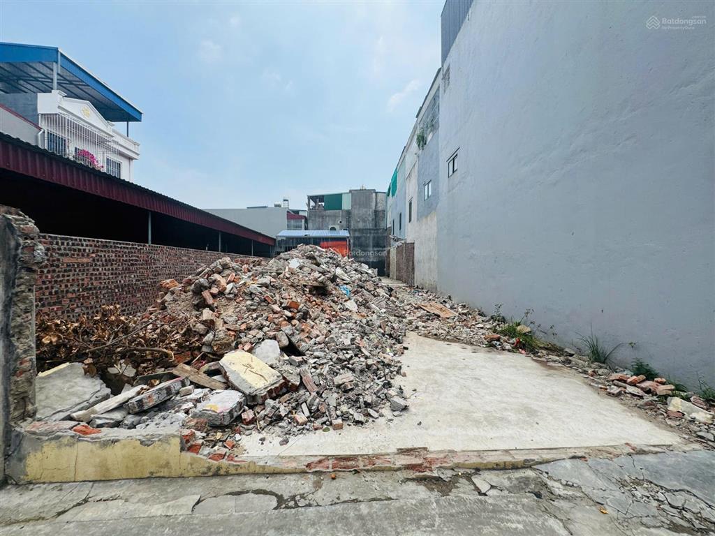 Mặt ngõ hạ đoạn 2 diện tích 115m2 ngang 8m giá 3450