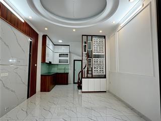 Bán nhà hoàng mai. 35m2, 5 tầng, nhà mới ở luôn, 15m ra phố. sát oto,giá chỉ hơn 6 tỷ( mtg )