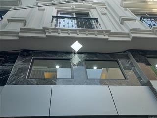 Bán nhà tam hiệp, tựu liệt dt 35m2 x 5.5 tầng hướng tây nam, giá 4.49 tỷ,  0985 636 ***