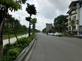 Bán đất đẹp diện tích lớn vị trí đắc địa tại tư đình, long biên, hà nội
