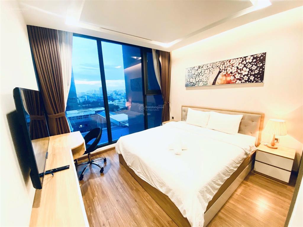 Bán căn hộ vinhomes metropolis 2pn 2wc toà m3 đang cho khách nhật thuê