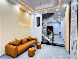 Bán căn nhà 80m2 diện tích sử dụng 240m nằm kế bên chợ bình chánh, kết nối trực tiếp đường ql1a