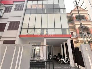 Cho thuê nhà mt hoa đào,p2. dt 8x18m. hầm trệt 3 lầu. khu vip đường hoa. giá 70tr/tháng.