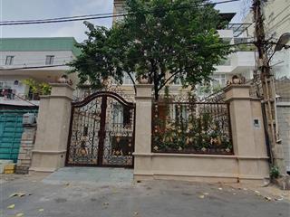 Biệt thự cho thuê nguyễn văn trỗi phú nhuận. dt 9x20m. trệt 3 lầu. sẵn máy lạnh. gara ô tô