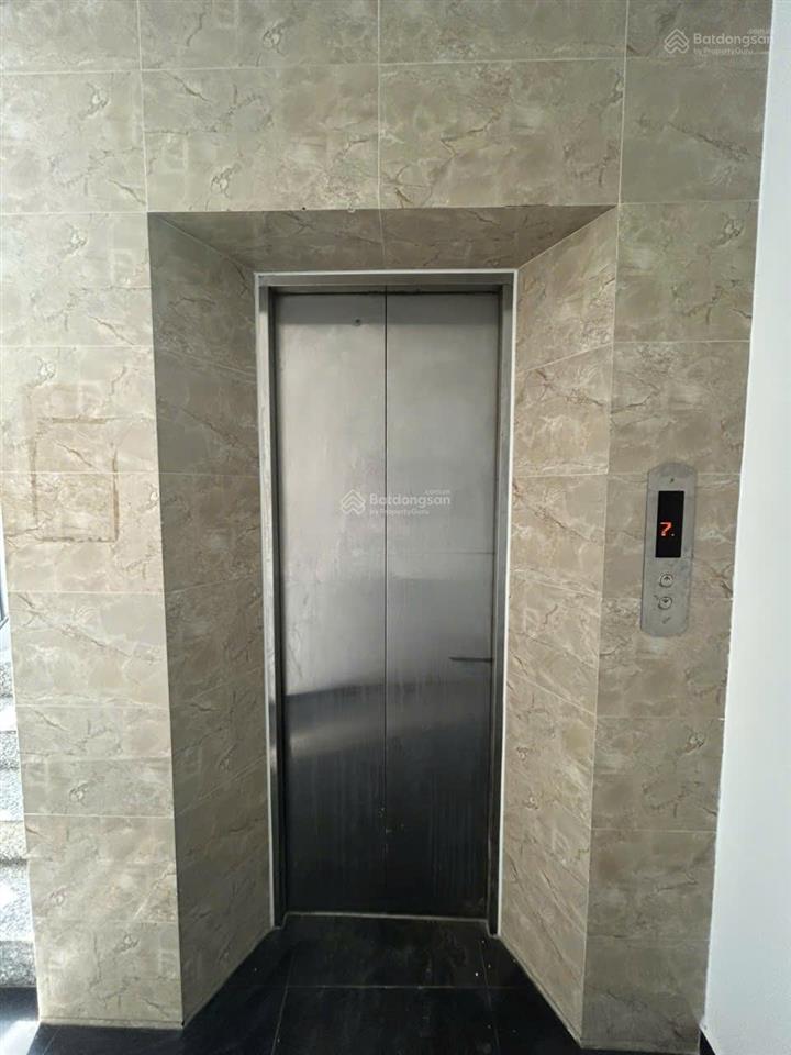 Cho thuê tòa nhà mt lam sơn ngay sân bay. dt 8,5x22m, hầm 6 tầng, sàn suốt, pccc đầy đủ