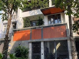 Cho thuê nhà mt khu vip k300. dt 8x20m trệt 3 lầu sân thượng. nhà rộng rãi sẵn máy lạnh