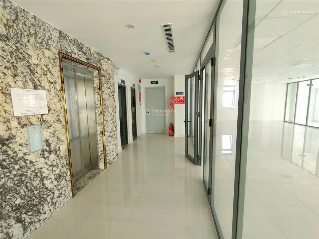 Tòa nhà cho thuê mt nguyễn đình chính, phường 8. dt 9x27m. hầm  9 tầng cao. full hệ thống vp