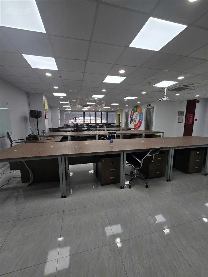 Tòa nhà cho thuê mt nguyễn đình chính, phường 8. dt 9x27m. hầm  9 tầng cao. full hệ thống vp