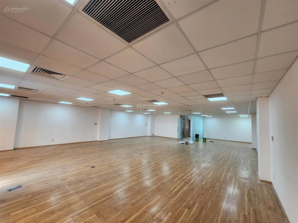 Tòa nhà cho thuê mt đường phan đăng lưu, phường 3. dt 8,5x20m. hầm  9 tầng. đầy đủ hệ thống vp
