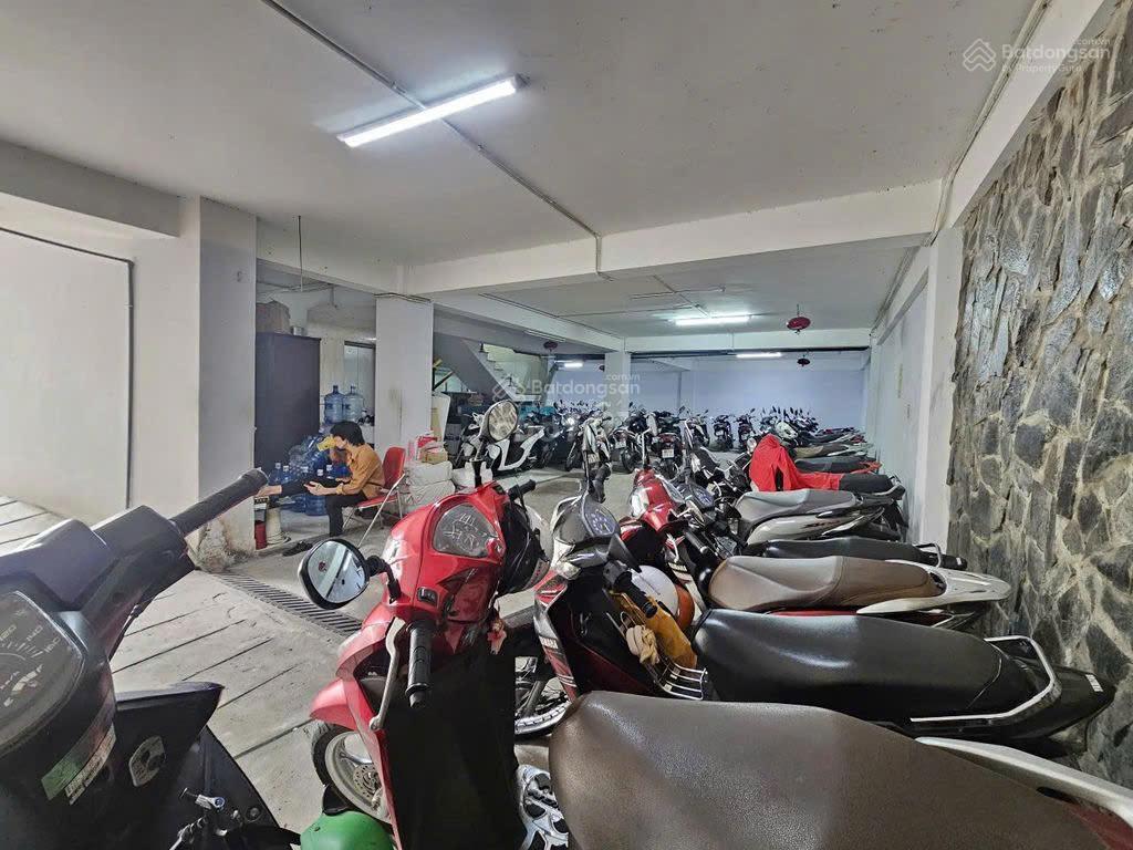 Cho thuê tòa nhà mt nguyễn hữu cảnh, phường 22. dt 14x18m. hầm  8 tầng. sàn suốt, pccc đầy đủ