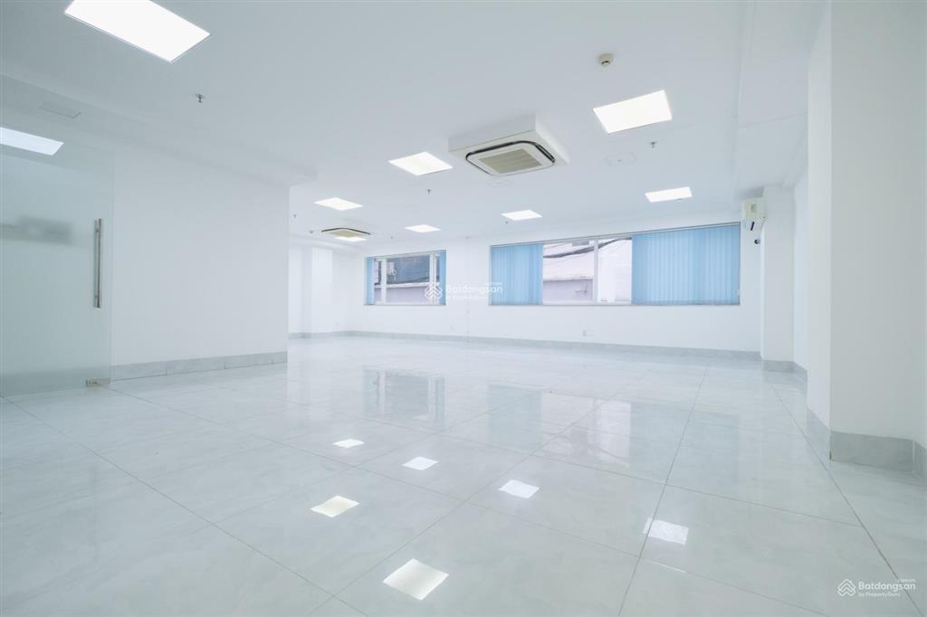 Cho thuê tòa nhà mt đường hoàng minh giám, phường 9. dt 12x20m. hầm  7 tầng. pccc đầy đủ