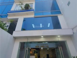 Cho thuê nguyên căn mt khu bàu cát, phường 14. dt 6,5x25m. trệt  4 lầu, sân thượng. thang máy