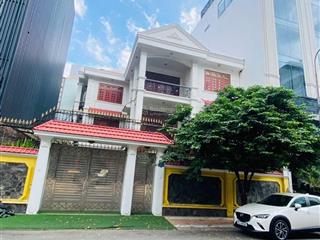 Cho thuê biệt thự đường huỳnh lan khanh, phường 2. dt 10x20m. trệt 3 lầu. gara ô tô.