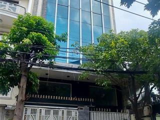 Tòa nhà cho thuê mt đường c1, ngay etown. dt 7,8x25m. hầm  5 lầu. sàn suốt. pccc