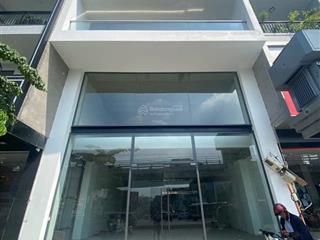 Cho thuê nguyên căn hẻm 8m đường trường chinh, phường 14. dt 8x18m. trệt 4 lầu, thang máy