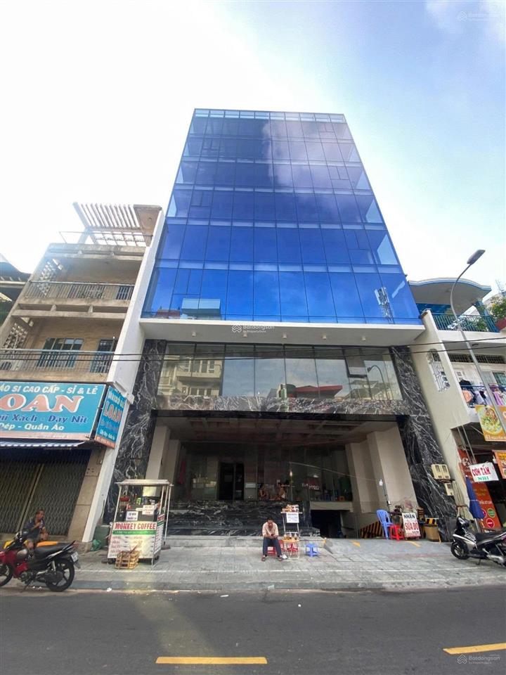 Tòa nhà vị trí đẹp đường hoàng hoa thám, phường 7. dt 10x25m. hầm  7 tầng. pccc đầy đủ