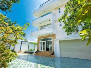 Hot hot hot villa sân vườn rộng gần thảo điền , trệt 1 lầu 4 phòng , giá thuê 30 triệu