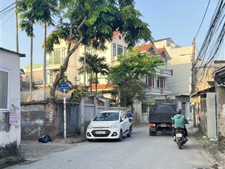 Bán nhà c4 mặt đường kinh doanh ô tô tránh ngõ thông bát khối, long biên