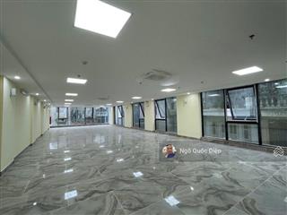 Bán tòa nhà phố hoàng cầu thang máy tiền 400tr/ tháng, pccc đầy đủ, gara 5 ô tô 0988 874 ***