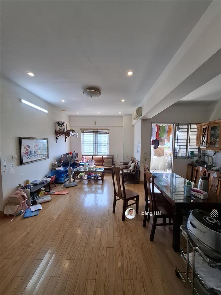 Bán chcc việt hưng 97m2 3pn, 2wc ban công đông nam cực mát giá 5,89 tỷ