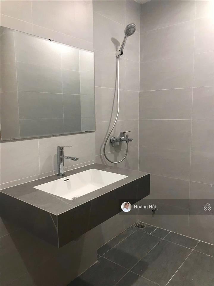 Bán ch valencia garden việt hưng 61m2 2 phòng ngủ ban công đông nam view vinhome cực đẹp