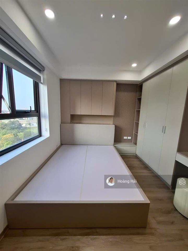 Siêu phẩm việt hưng thang máy căn góc 2 phòng ngủ full nội thất