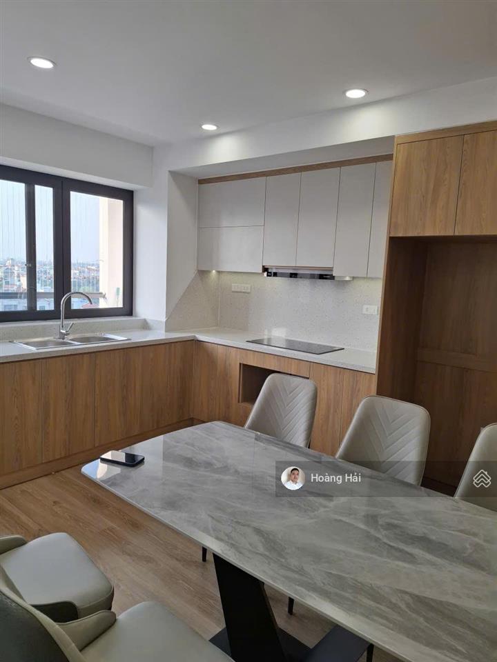 Siêu phẩm việt hưng thang máy căn góc 2 phòng ngủ full nội thất