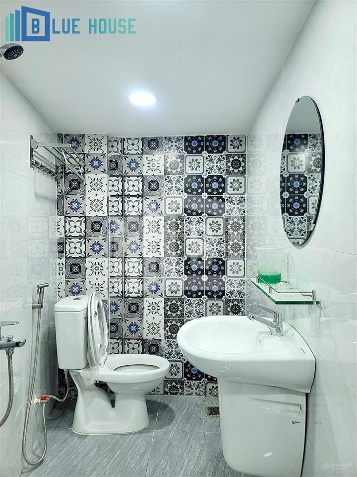 Duplex 2 phòng ngủ riêng  full nội thất  trung tâm quận 1  đối diện chợ bến thành