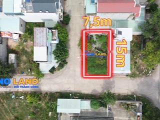 Góc 2 mặt tiền khu dự án ngay vincom dĩ an ngã tư 550 , cách 10m là trụ sở ngân hàng vcb