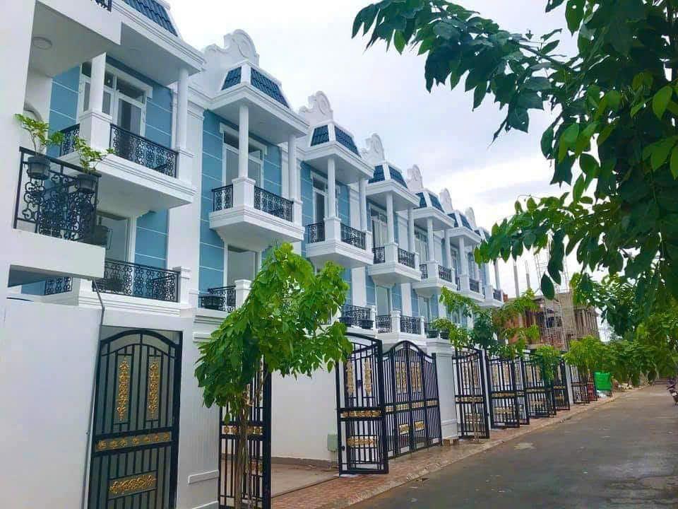 Bán nhà 1 trệt 1 lửng 1 lầu phường Phú Tân.Cách đại lộ đồng khởi 300m