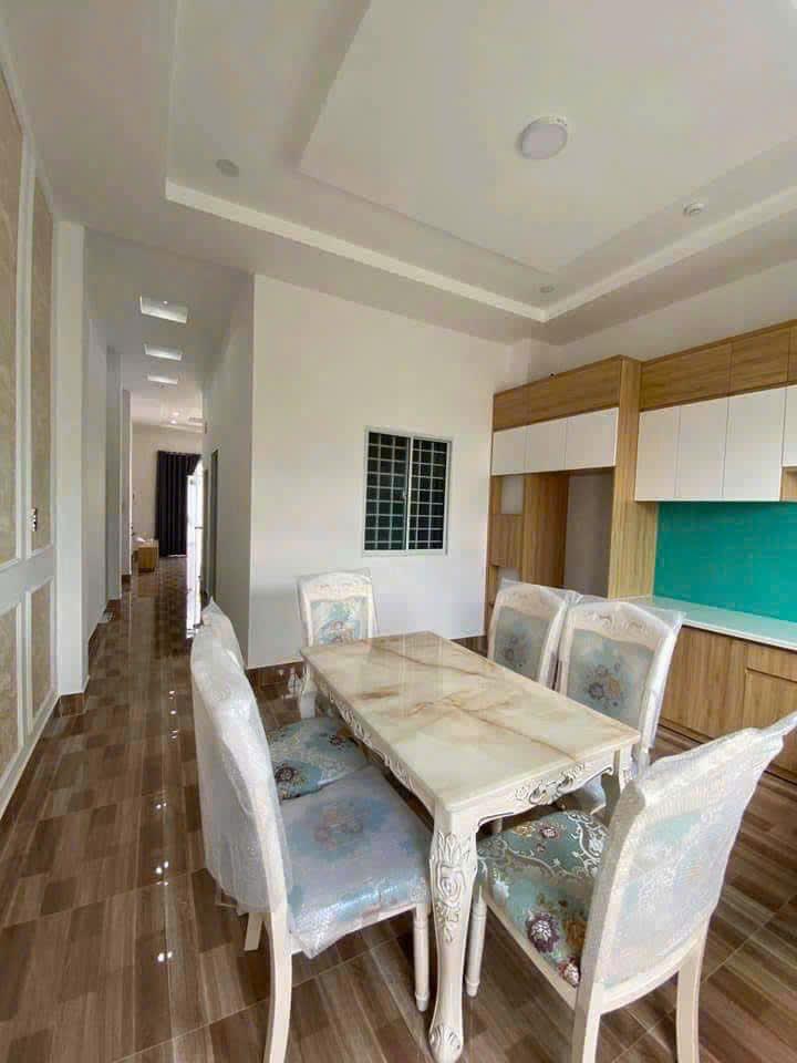 Bán nhà 1 trệt 1 lửng 1 lầu phường Phú Tân.Cách đại lộ đồng khởi 300m