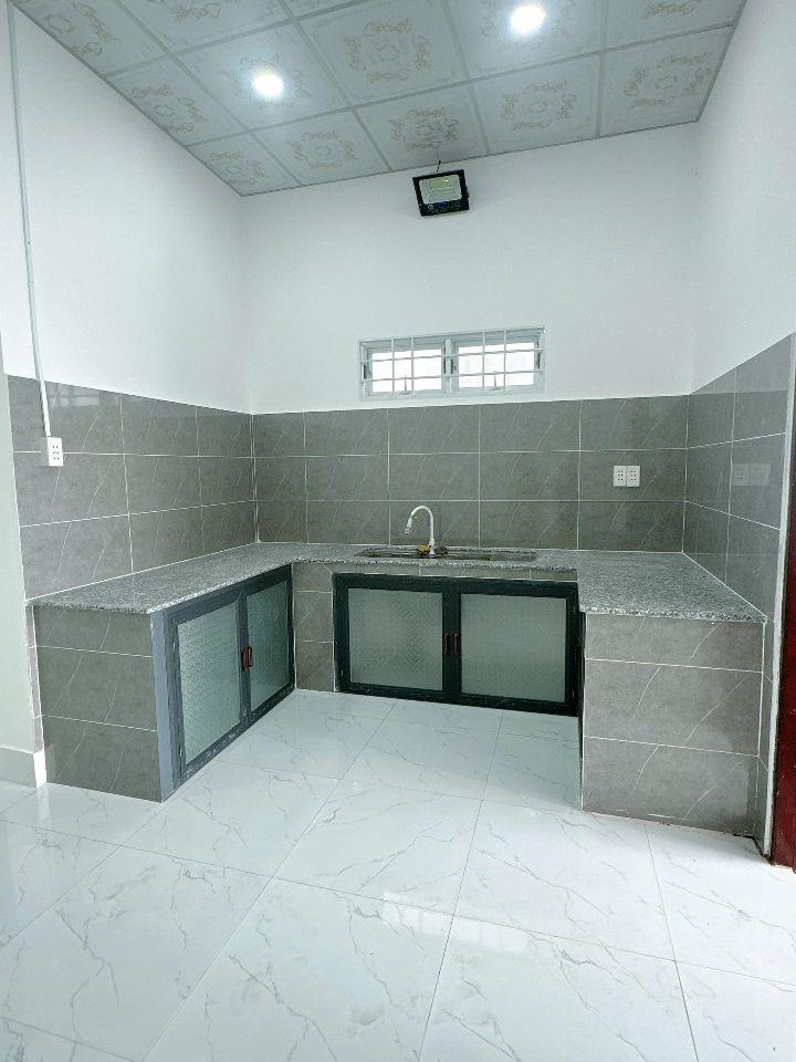 Bán nhà cấp 4 mới xây phường Phú Khương,cách Nguyễn Huệ 150m