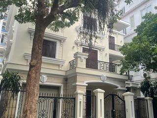Bán căn bặt thự khu lão thành cách mạng, hạ yên quyết. dt 200m2 nhà 3t mặt tiền 15m giá 86 tỷ