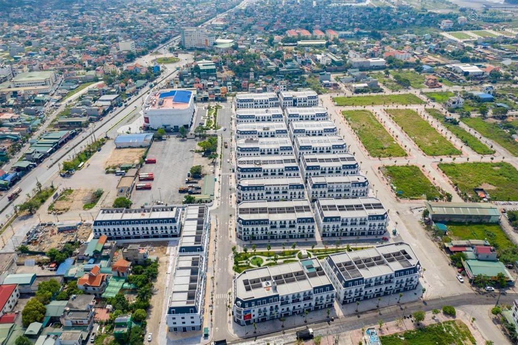 Các căn khác 123m2 bán hơn 6 tỷ tôi bán cắt lỗ chỉ hơn 4 tỷ mặt vườn hoa đẹp nhất dự án 0989 487 ***