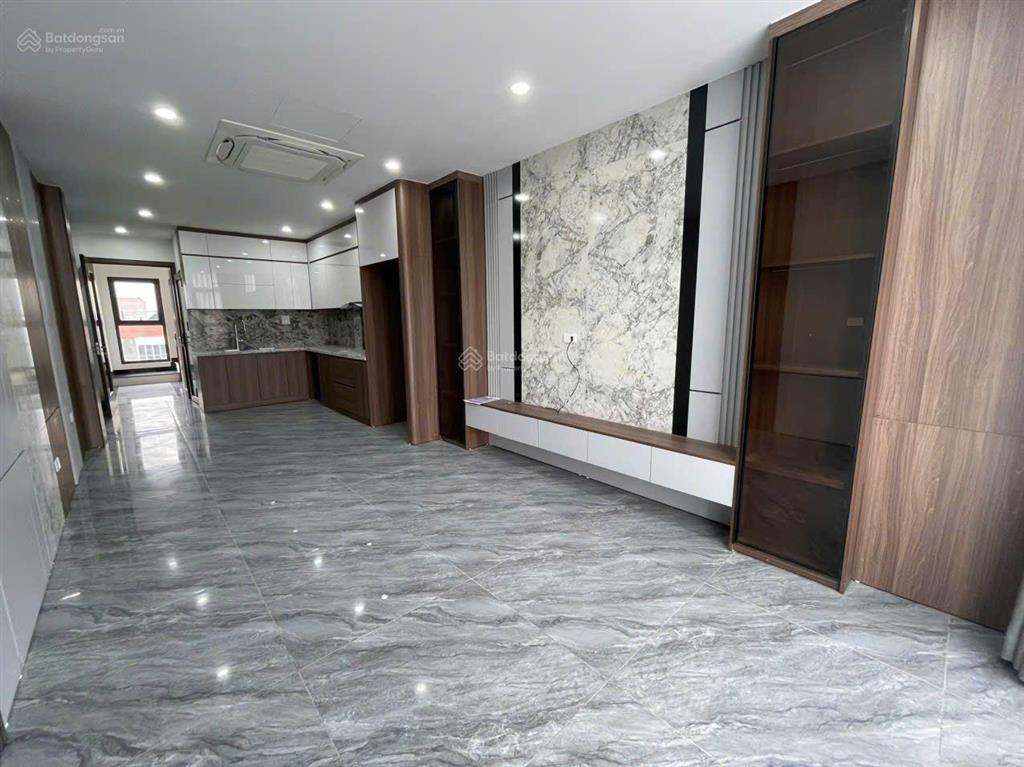 Nhà 43.5/47m xây 6 tầng, thang máy, gara ô tô, full nội thất ở 604 ngọc thụy, long biên 13.95 tỷ