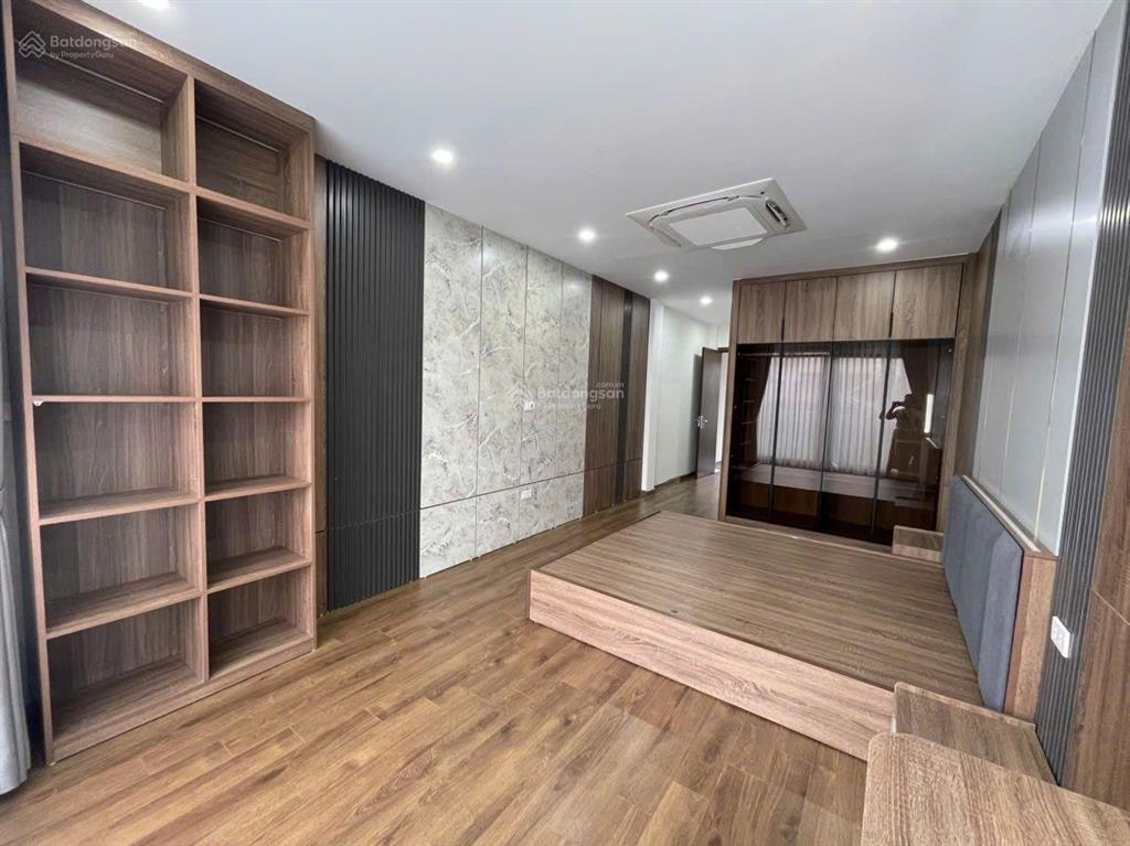 Nhà 43.5/47m xây 6 tầng, thang máy, gara ô tô, full nội thất ở 604 ngọc thụy, long biên 13.95 tỷ