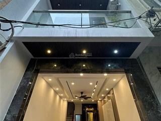 Nhà 38m2 xây 7t, thang máy, full nội thất ở 604 ngọc thụy, long biên gần công viên ngọc thụy 9.2 tỷ