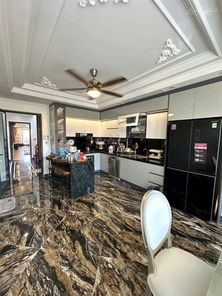 Bán nhà 92m2 xây 7 tầng, thang máy, full nội thất mặt phố ngô gia tự, long biên, hà nội 29 tỉ