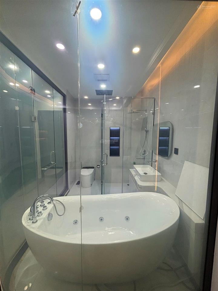 Nhà 50/65m2 7 tầng, thang máy, gara 2 ô tô, full nội thất ở gần công viên ngọc thụy, long biên hn