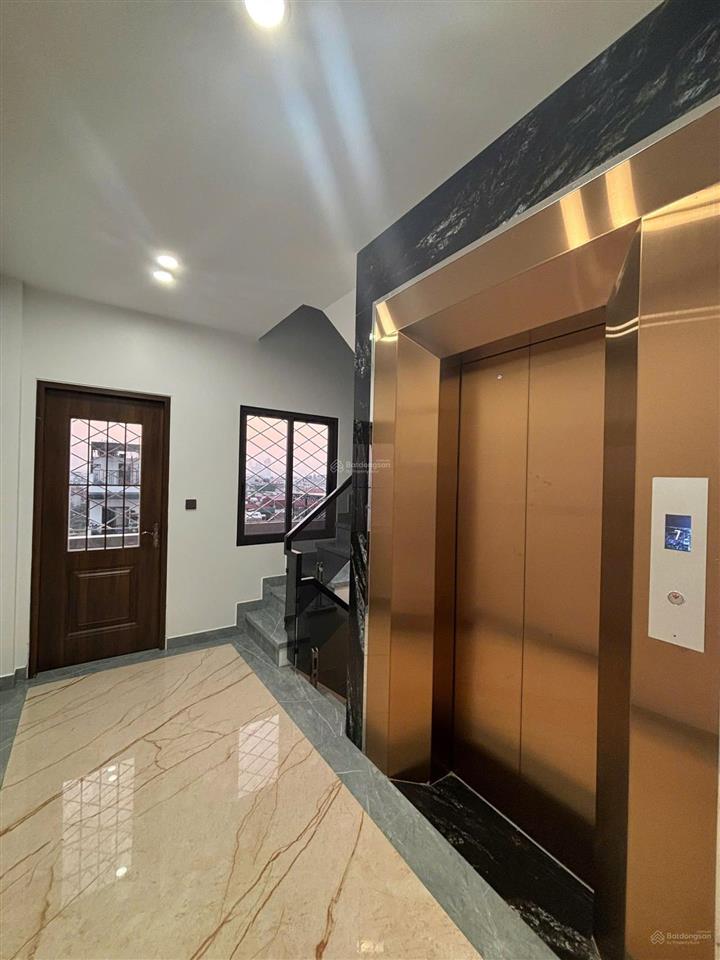 Nhà 50/65m2 7 tầng, thang máy, gara 2 ô tô, full nội thất ở gần công viên ngọc thụy, long biên hn