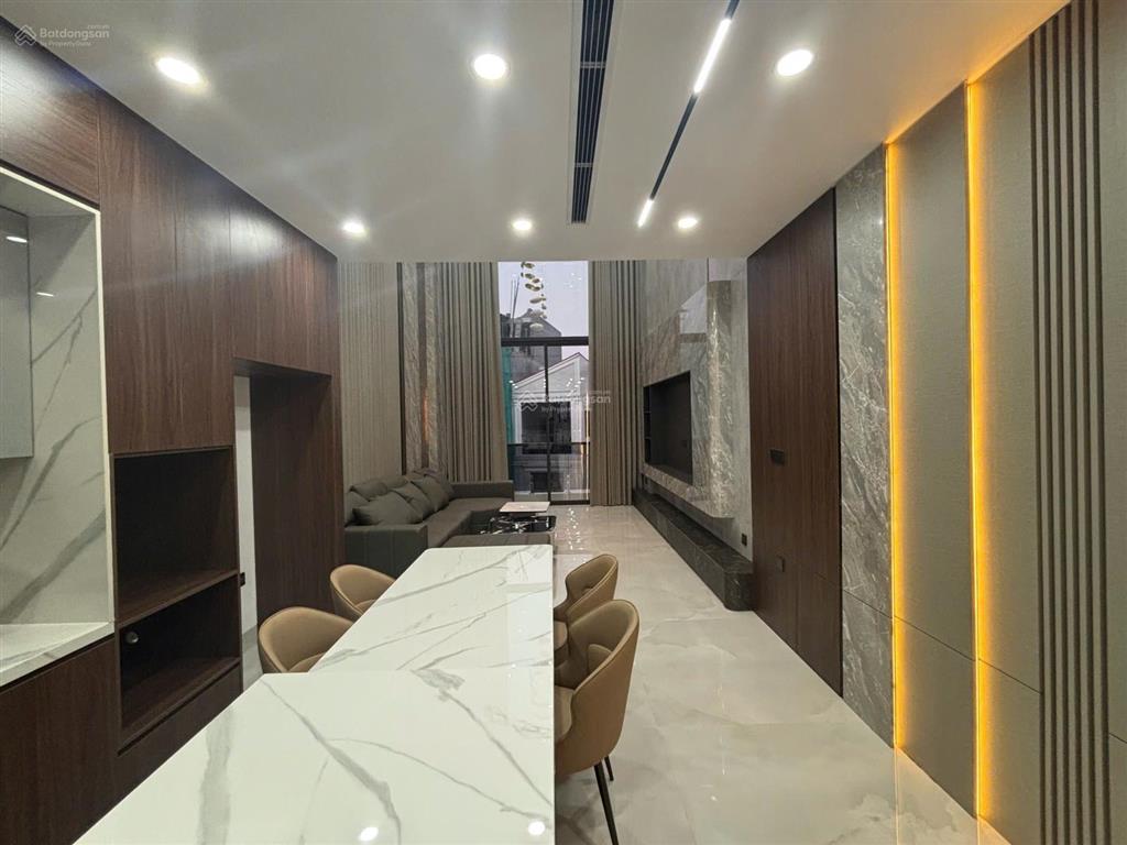 Nhà 50/65m2 7 tầng, thang máy, gara 2 ô tô, full nội thất ở gần công viên ngọc thụy, long biên hn