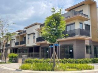 Bán nhà phố izumi city nhà đẹp đã bàn giao, sẵn ở ngay. giá 6,8 tỷ full