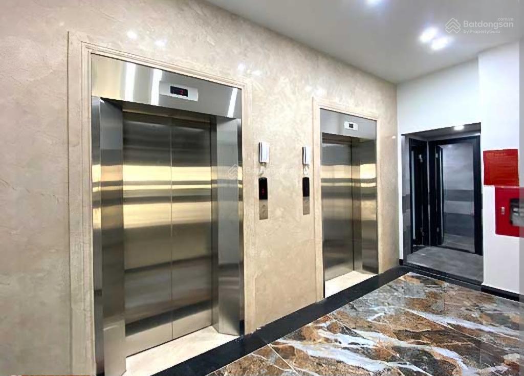 Toà building 270m2  8 tầng  mặt phố  mt 11m  pccc hoàn công đầy đủ  dt 5 tỷ/năm