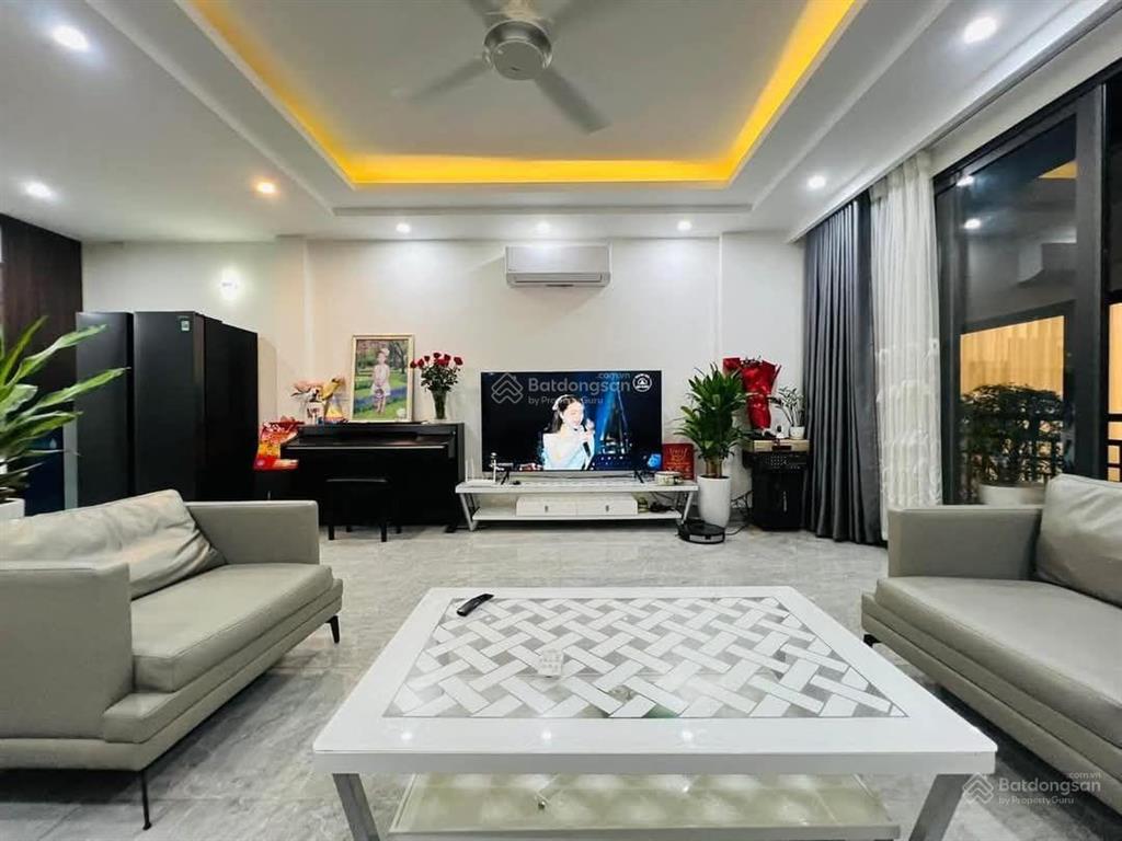 Bán nhà gần đại học quốc gia hà nội. quận cầu giấy, 45m2, 4 tầng, mt 4,2 mét, ngõ ô tô. giá 12,9 tỷ