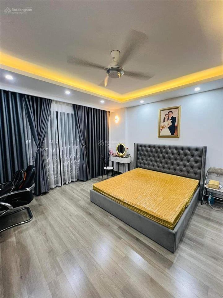 Bán nhà gần đại học quốc gia hà nội. quận cầu giấy, 45m2, 4 tầng, mt 4,2 mét, ngõ ô tô. giá 12,9 tỷ