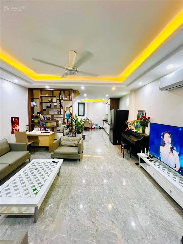 Bán nhà gần đại học quốc gia hà nội. quận cầu giấy, 45m2, 4 tầng, mt 4,2 mét, ngõ ô tô. giá 12,9 tỷ