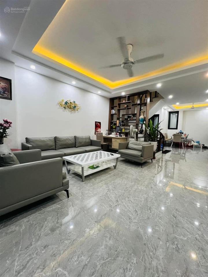 Bán nhà gần đại học quốc gia hà nội. quận cầu giấy, 45m2, 4 tầng, mt 4,2 mét, ngõ ô tô. giá 12,9 tỷ