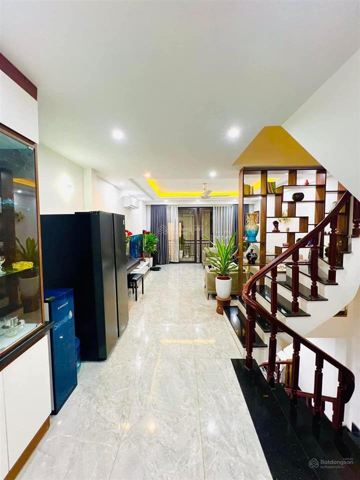 Bán nhà gần đại học quốc gia hà nội. quận cầu giấy, 45m2, 4 tầng, mt 4,2 mét, ngõ ô tô. giá 12,9 tỷ