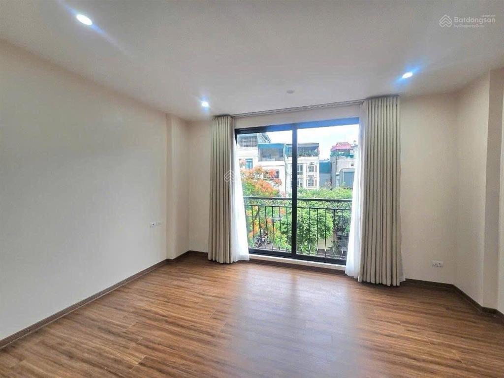 Bán nhà yên hoà, cầu giấy 35m2 5 tầng, mặt tiền 4m, ngõ 4m thoáng sạch, 9 tỷ