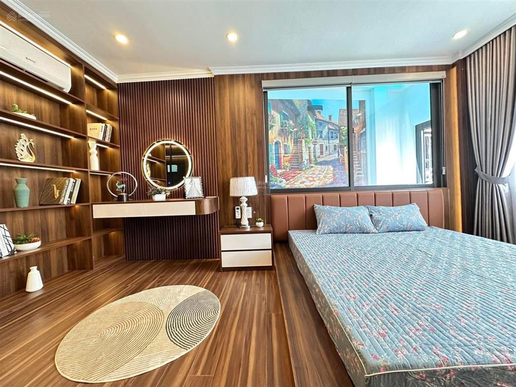 Bán chung cư hạ đình tower, 206m2, 7pn + 5wc, giá 11 tỷ